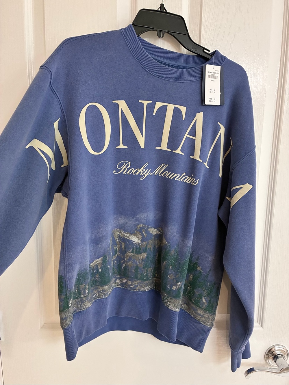 ABERCROMBIE & FITCH. Montana Rocky Mountains Graphic Crewneck Sweater - sz. S.